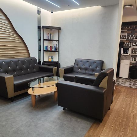 Clock Inn Backpackers Hostel تاناه راتا المظهر الخارجي الصورة